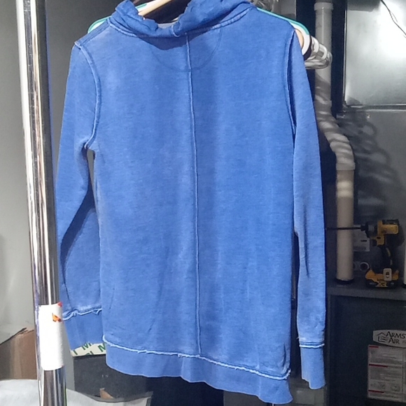 Calvin Klein Sweatshirt - Picture 4 of 4